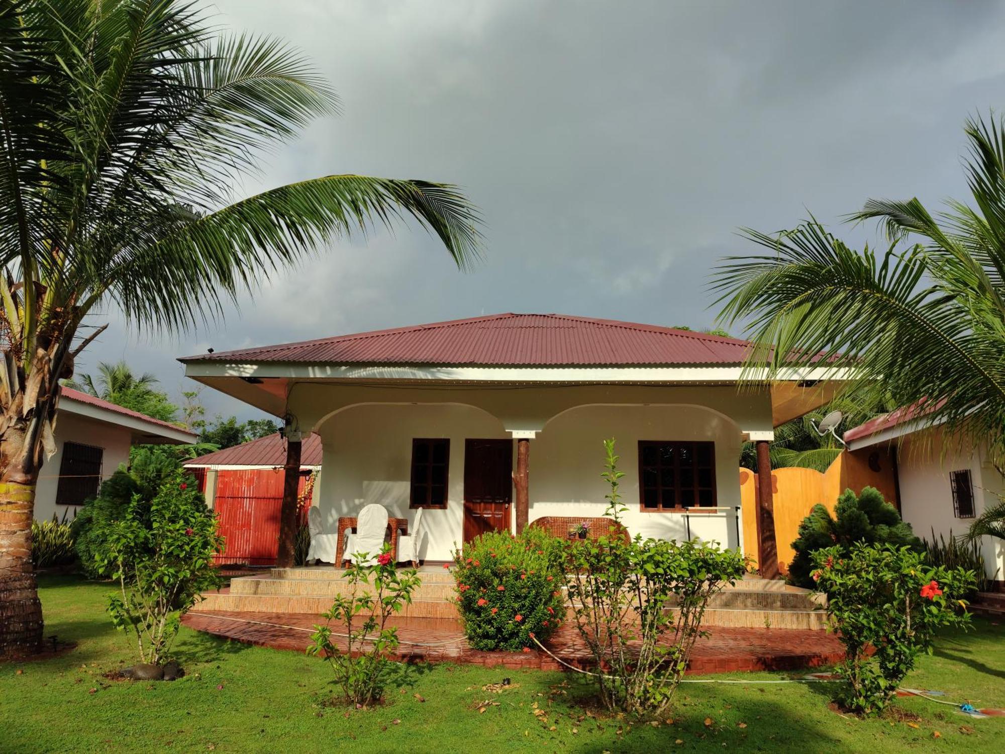 E&N Paradise Island Resort Siquijor Bilik gambar