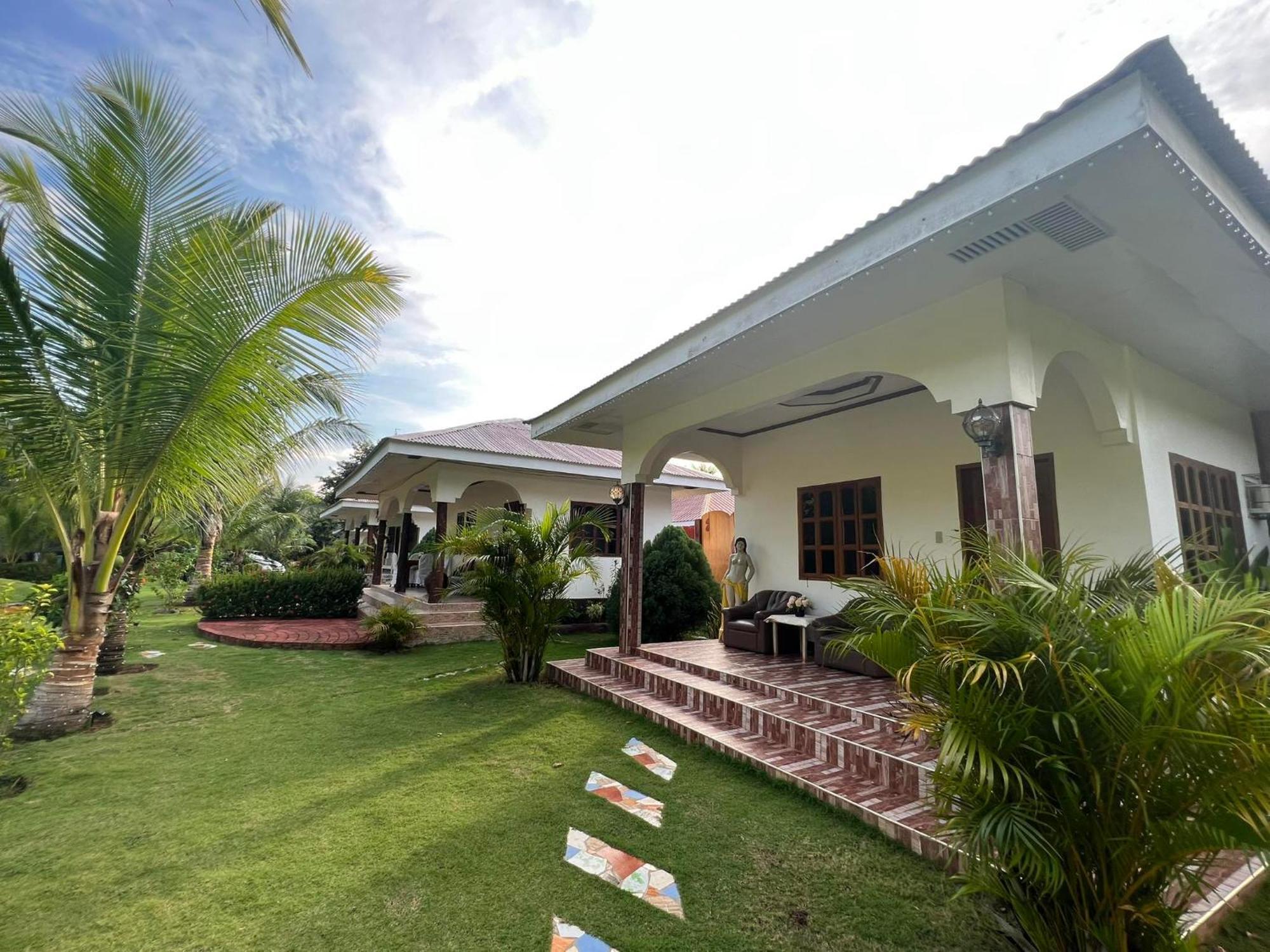 E&N Paradise Island Resort Siquijor Bilik gambar