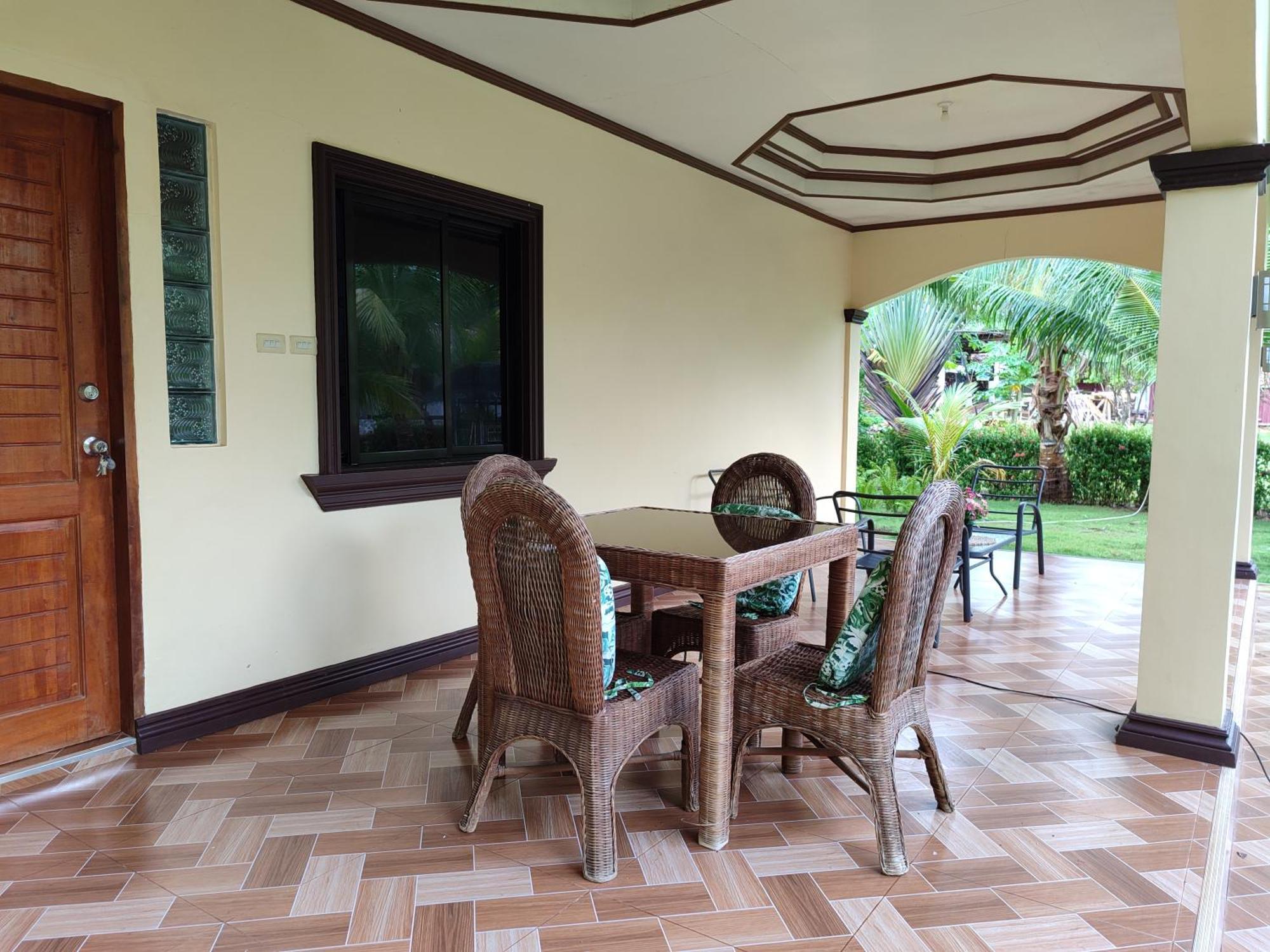 E&N Paradise Island Resort Siquijor Bilik gambar