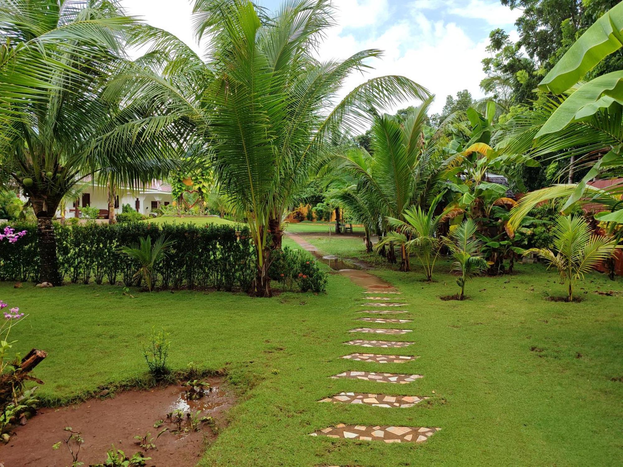 E&N Paradise Island Resort Siquijor Bilik gambar